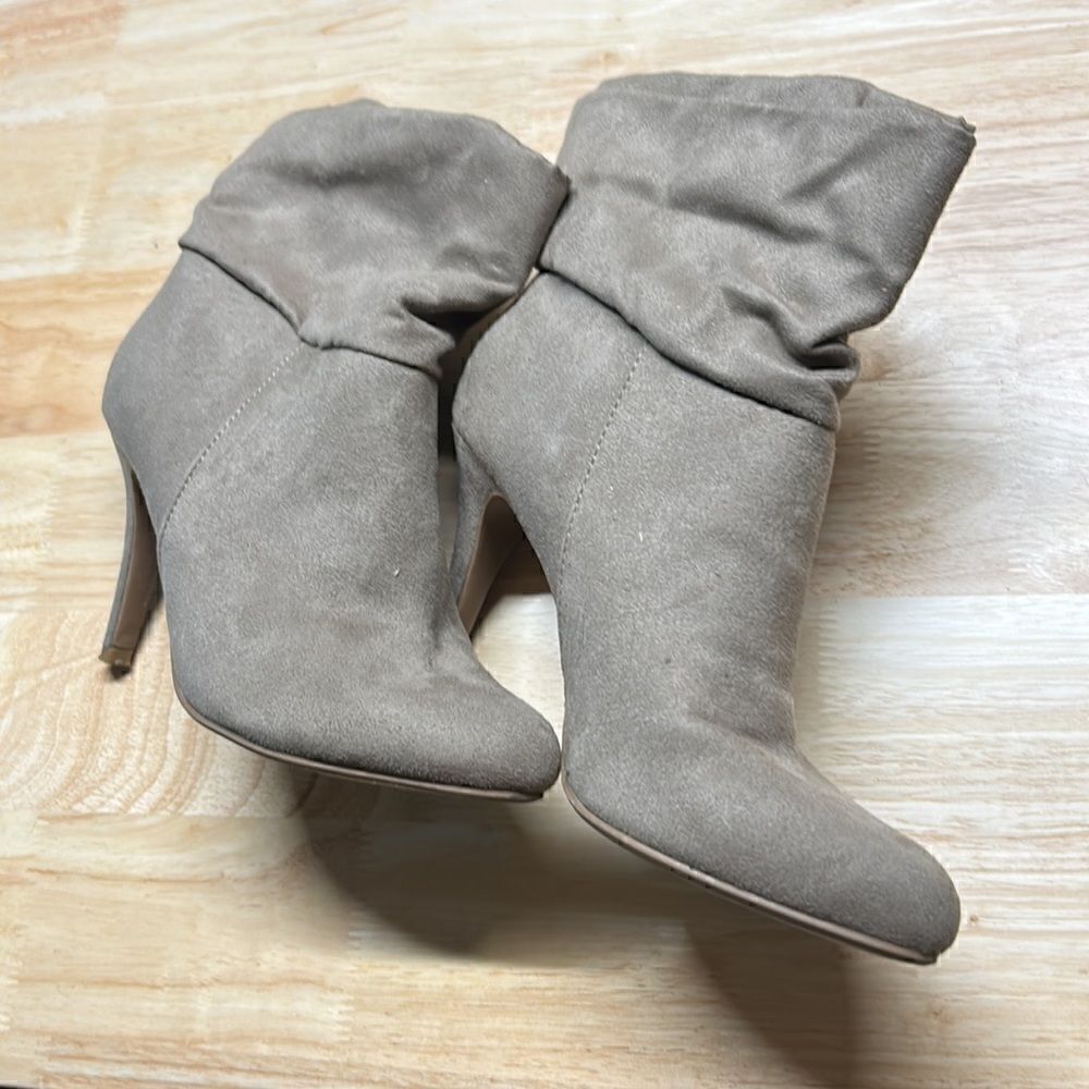 Women’s Suede Heel Boots